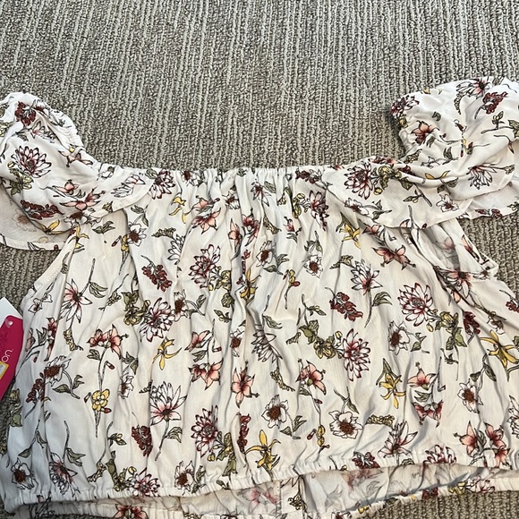 Xhilaration | white floral crop top 🌸 - Picture 5 of 5